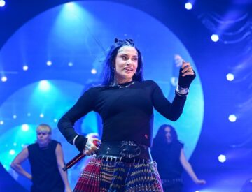 102524 Katie Flores 001